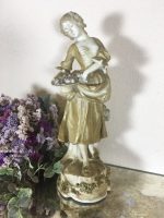 Porcelāna sieviešu figūra, liela izmēra (176)