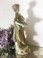 Porcelāna sieviešu figūra, liela izmēra (176) - Image 4