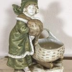 ROYAL DUX porcelāna figūra 1918-1958, vidēji maza izmēra (190)