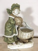 ROYAL DUX porcelāna figūra 1918-1958, vidēji maza izmēra (190)