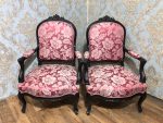 Luija Filipa Neorokoko salona garnitūra — sofa + 3 krēsli + 2 krēsli ar rokubalstiem, melnināts koks (178) - Image 3