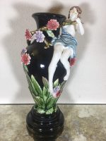 Vāzes ar sievietes figūru un ziedu detalizāciju, smgas, vidēji liela izmēra, 2gab (163) - Image 3