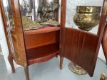 Eleganta koka vitrīna ar bronzas detaļām — vēlā historisma (neoklasicisma) stilā, (Luxury Wooden Display Cabinet with Gilded Mounts — Late Historism Style) (2000) - Image 10