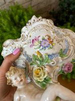 Porcelāna Salvešu Turētājs pie Sienas ar Smalku Detalizāciju un Enģeli (3385) - Image 6