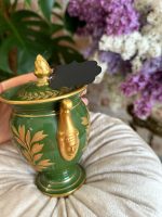 Porcelāna Trauks ar Vāku, Maza Izmēra, Tumši Zaļš ar Zelta Krāsas Detalizāciju (4102) - Image 13