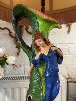 Unikāls jūgendstila galda lampu pāris ar sieviešu figūrām — jūgendstilā (Pair of Art Nouveau Style Ceramic Table Lamps with Maiden Figures) (7012) - Image 10