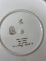 Porcelāna Kašpo ar Roku Gleznotu Ziedu Pušķi un Lauvas Galvām — M. Caffy, Limoges, Francija (4475) - Image 21
