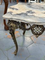 Grezns kafijas galdiņš ar oniksa marmoru — Luija XV stilā (Small Ornate Coffee Table) (7004) - Image 4