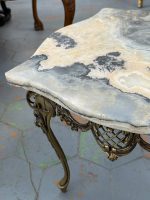 Grezns kafijas galdiņš ar oniksa marmoru — Luija XV stilā (Small Ornate Coffee Table) (7004) - Image 16