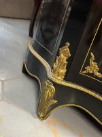 Magnifik byrå i Boulle-stil med intarsia, brons och marmoröverdel — Ludvig XIV / Napoleon III, Frankrike, 1800-talet - Bild 18