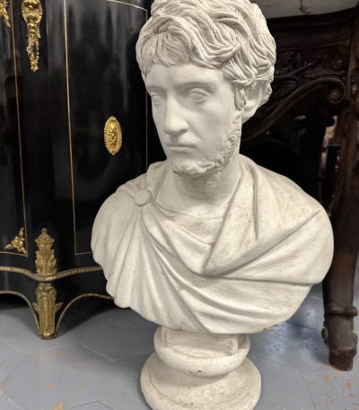 Buste-Figur, Mellem Størrelse, Meget, Meget Tung (4470)