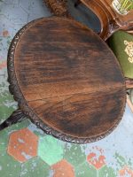 Vidēja izmēra ozolkoka galdiņš ar kokgriezumiem — Napoleona III stilā (Carved Oak Accent Side Table in Napoleon III Style) (7014) - Image 12