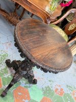 Vidēja izmēra ozolkoka galdiņš ar kokgriezumiem — Napoleona III stilā (Carved Oak Accent Side Table in Napoleon III Style) (7014) - Image 5