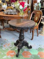 Vidēja izmēra ozolkoka galdiņš ar kokgriezumiem — Napoleona III stilā (Carved Oak Accent Side Table in Napoleon III Style) (7014) - Image 3