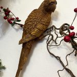 Čuguna papagailis ar rūsas efektu un zelta krāsas akcentiem, vidēji maza izmēra, pieejami 4gabali (3728)