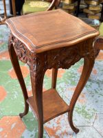 Kokgriezuma puķu galdiņš — Luija XV stilā (Carved Wooden Plant Stand Side Table in Louis XV Style) (7013) - Image 9