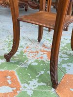 Kokgriezuma puķu galdiņš — Luija XV stilā (Carved Wooden Plant Stand Side Table in Louis XV Style) (7013) - Image 12