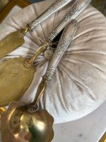 Antīks sudraba un zeltīta metāla (vermeil) 3 daļu servējamo piederumu komplekts (Antique Silver & Vermeil 3-Piece Serving Flatware Set) (4069) - Image 10