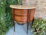 Small to Medium Sized Oak Chest of Drawers with Bronze Details and Marble Top (2907) - Image 4