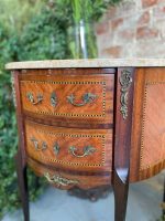 Small to Medium Sized Oak Chest of Drawers with Bronze Details and Marble Top (2907) - Image 12