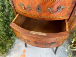Small to Medium Sized Oak Chest of Drawers with Bronze Details and Marble Top (2907) - Image 14