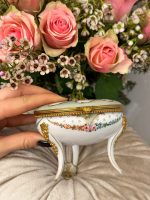 Smalks porcelāna trauks ar gleznojumu un bronzas detalizāciju (3799) - Bild 4