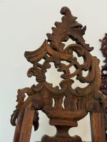 Ļoti liela izmēra koka molberts ar kokgriezumiem — Neorokoko stilā (Extra Large Carved Wooden Easel in Neorococo Style) (7011) - Image 4