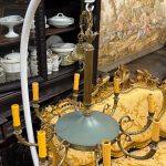 griestu lampa, ampīra stilā, vidēji liela izmēra, viegla pēc svara, 8 spuldzes (5959)