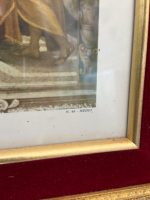 prints iestiklots zelta krāsas rāmī ar stiklu, ar sarkanu samta akcentu un pušķiem, vidēja izmēra (7010) - Image 15