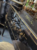 Secrétaire à cylindre antique laqué noir style Chinoiserie avec grues et pin - Japonisme – Image 26