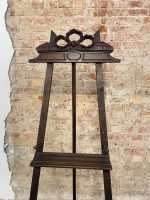 Ozolkoka mākslinieka molberts — Jūgendstilā (Large Antique Oak Studio Display Easel in Jugendstil) (690) - Image 2