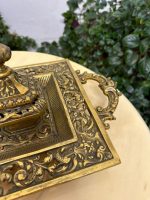 Ekskluzīvs liela izmēra antīks misiņa parādes galda komplekts — tintnīca (antique brass inkstand) (4410) - Image 9