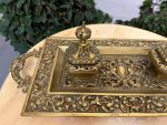 Ekskluzīvs liela izmēra antīks misiņa parādes galda komplekts — tintnīca (antique brass inkstand) (4410) - Image 7