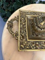 Ekskluzīvs liela izmēra antīks misiņa parādes galda komplekts — tintnīca (antique brass inkstand) (4410) - Image 13