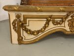 Dekoratives Wandfronton mit Rosengirlanden — Louis-XVI-Stil, Frankreich, um 1880–1900 (6331) – Bild 4