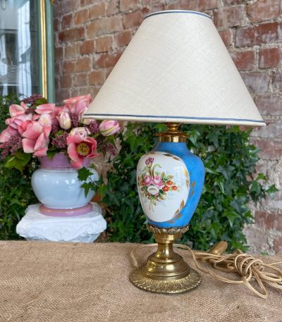 Lille porcelænsbordlampe (3248)