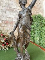 Large Female Figurine (1078) - Image 5