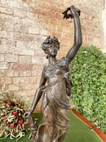 Large Female Figurine (1078) - Image 4