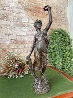 Large Female Figurine (1078) - Image 2