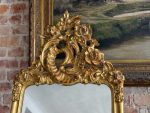 Elegants un Garš Antīka Stila Sienas Spogulis Zeltītā Neorokoko Rāmī (antique narrow full length gilt mirror) — Spoguļu un interjera māksla, (6445) - Image 2