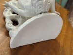 porcelāna konsole stiprināma pie sienas, ar eņģeļa figūru, vidēja izmēra (5981) - Image 8