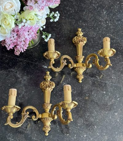 Antikke Louis XV stil forgyldte messing Bra væglamper, par (6699)