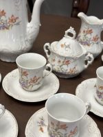 Antīka porcelāna tējas un kafijas servīze 10 personām ar tulpju dekoru (Antiquarian Porcelain Tea & Coffee Service for 10 Persons) (4450) - Image 8