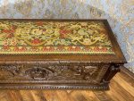 Renesanses Cassone Koka Lāde ar Putti Kokgriezumiem un Needlepoint Gobelēnu — Neo-Renesanse, Itālija, 19.gs. (287) - Image 3