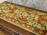 Renesanses Cassone Koka Lāde ar Putti Kokgriezumiem un Needlepoint Gobelēnu — Neo-Renesanse, Itālija, 19.gs. (287) - Image 8