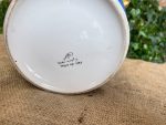 Porcelāna Kašpo, Puķu Pods ar Zelta Krāsas Galvām un Ziedu Detalizācija (3246) - Image 9