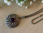 Eleganta antīka 925 sudraba kaklarota ar lielu ažūru kulonu un violetu ametistu, (6819) – Bild 4