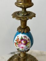 Neliela Izmēra Svečturu Pāris ar Porcelāna Detalizāciju (5089) - Image 7