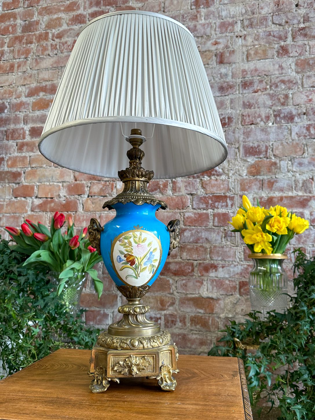Porcelāna lampa ar bronzu, vidēja izmēra (3879) - Image 1