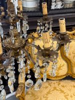 Grezna antīka bronzēta misiņa un kristālu astoņu spuldžu lustra ar eņģeļu figūrām — baroka stilā, (Antique baroque brass and crystal eight arm chandelier with angels) (5846) - Image 15
